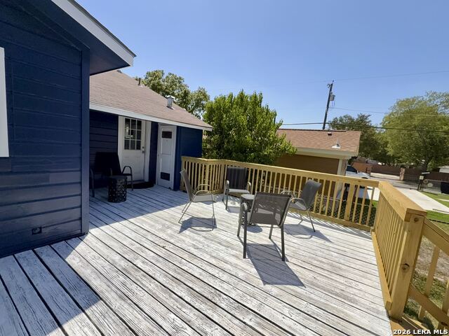 1407 Steves Property Photo 32