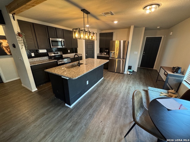 20811 Maple Grv Property Photo 6