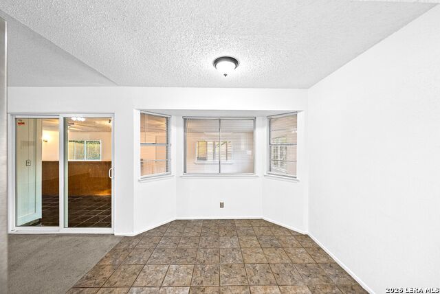 10307 Old Farm Rd Property Photo 11