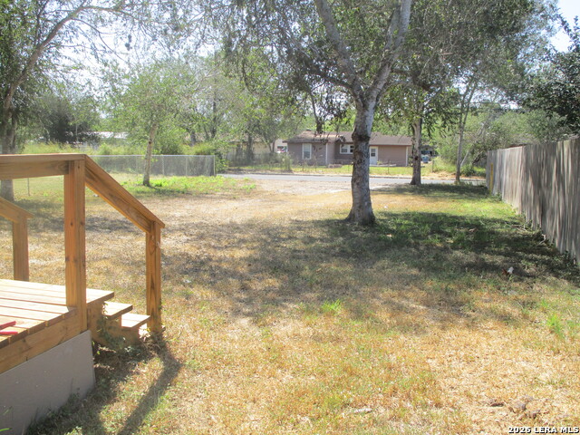 506 E Sarah St Property Photo 4