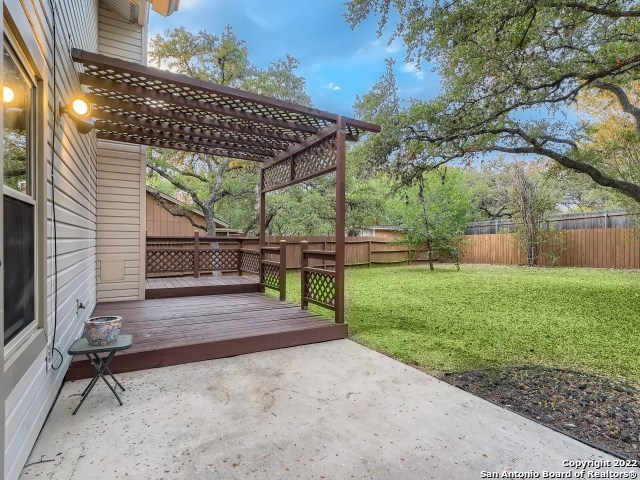 9731 Knob Oak Property Photo 4