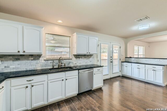 8919 Walnut Springs Property Photo 14