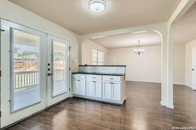 8919 Walnut Springs Property Photo 16