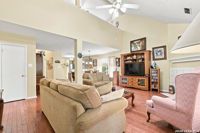 8621 Wood Falls Property Photo 2