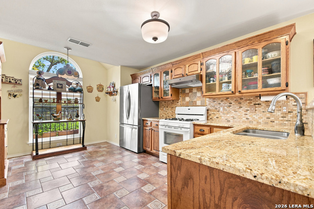 8621 Wood Falls Property Photo 8