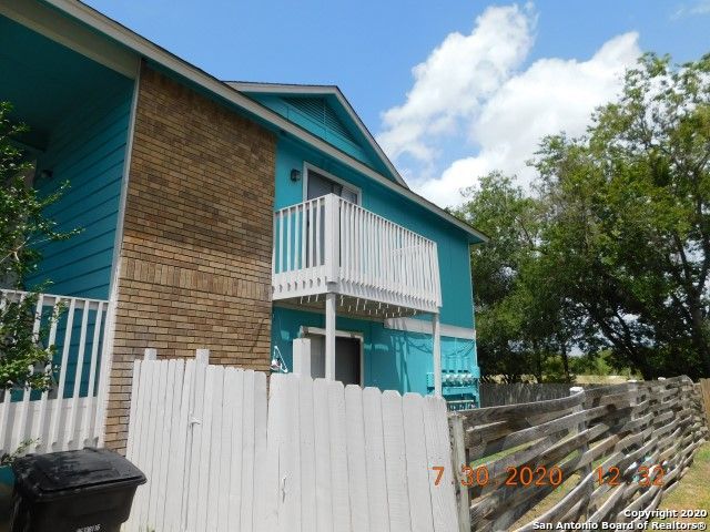 5212 Meadow Fld Property Photo 8
