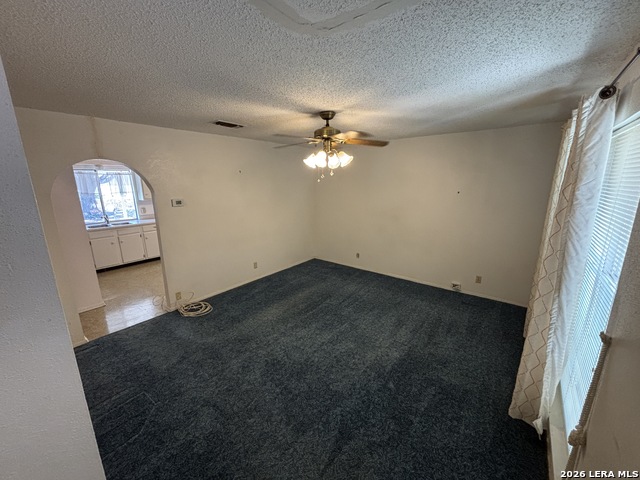7514 Valley Oak St Property Photo 5