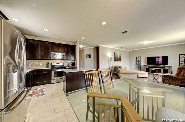 1625 Desert Candle Property Photo 7