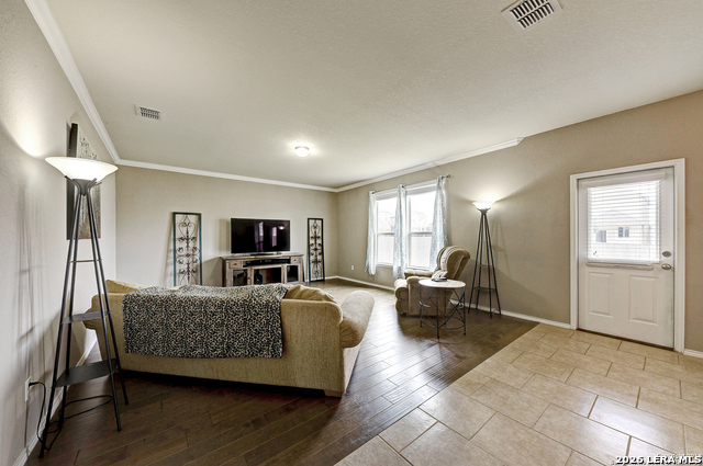 1625 Desert Candle Property Photo 9