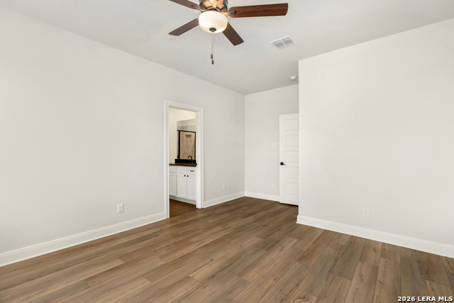 6630 Thorpe Hollow Property Photo 11