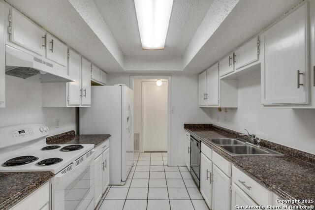 8421 Echo Creek Ln Property Photo 11