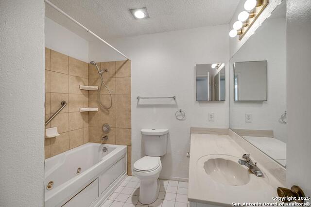 8421 Echo Creek Ln Property Photo 16