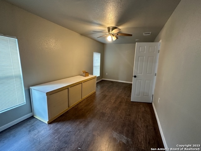 2925 Tampico St Property Photo 5