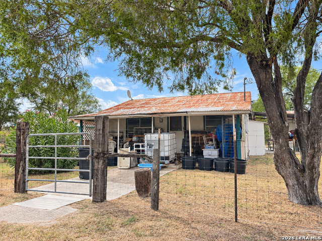 19195 Fm 791 Property Photo 1