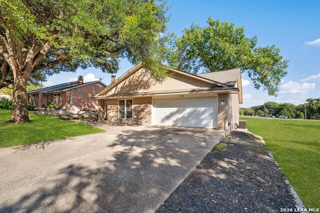 1174 Mooncrest Dr Property Photo 2