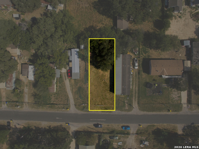410 Gateway Dr Property Photo 2