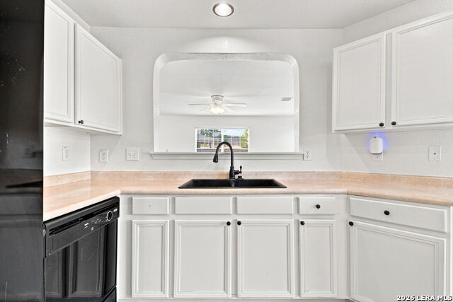 11203 Dallas Coach Property Photo 11