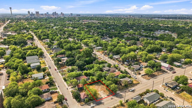 203 & 211 N Walters Property Photo 4