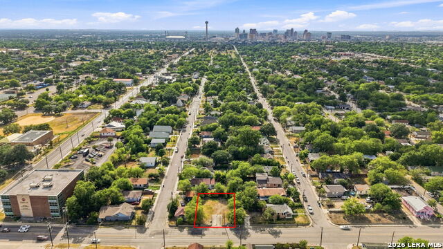 203 & 211 N Walters Property Photo 6