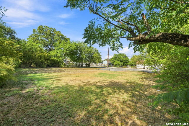 203 & 211 N Walters Property Photo 12