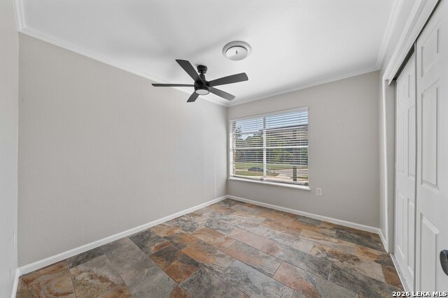 640 Crest Ln Property Photo 18