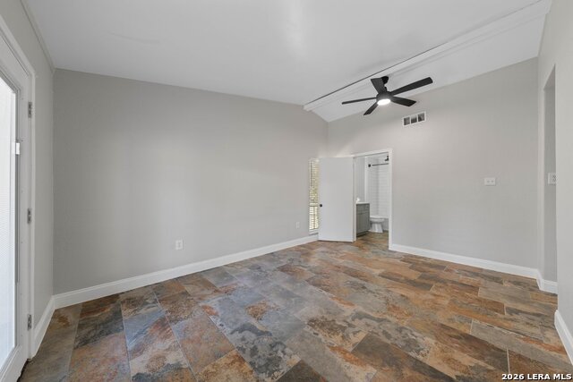 640 Crest Ln Property Photo 21