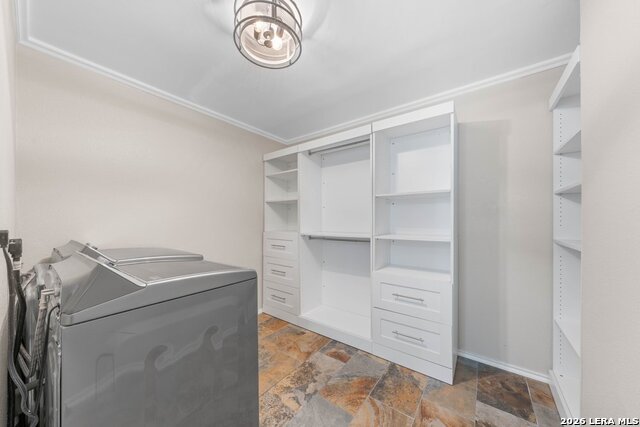 640 Crest Ln Property Photo 24