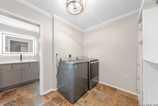 640 Crest Ln Property Photo 25