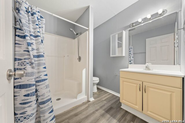 640 Crest Ln Property Photo 34