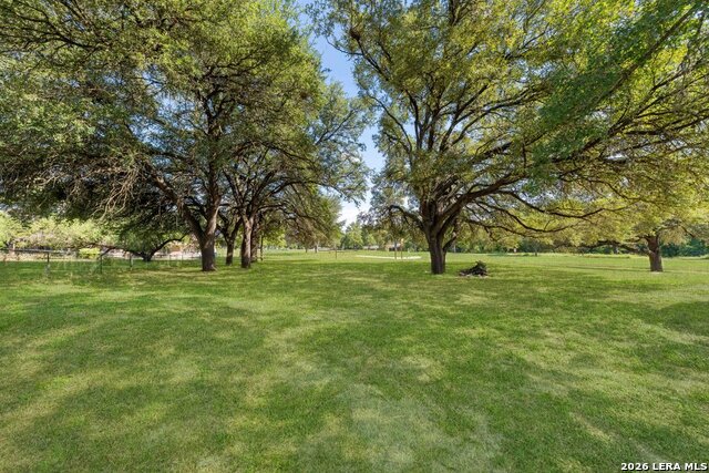640 Crest Ln Property Photo 40