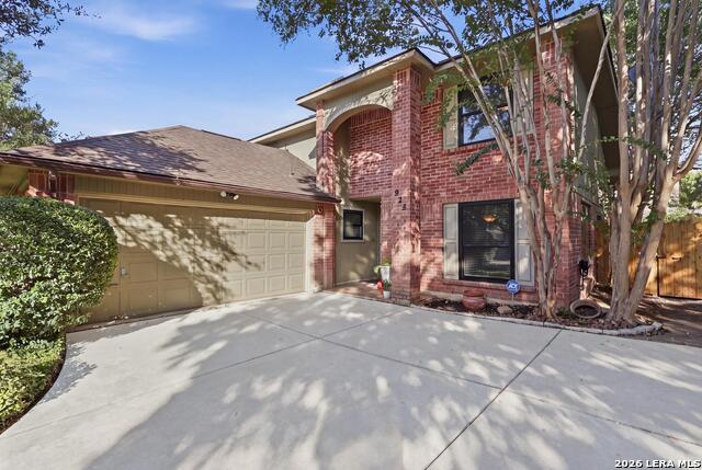 935 HEDGESTONE DR