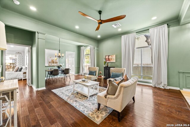 2516 Grove Park Property Photo 3
