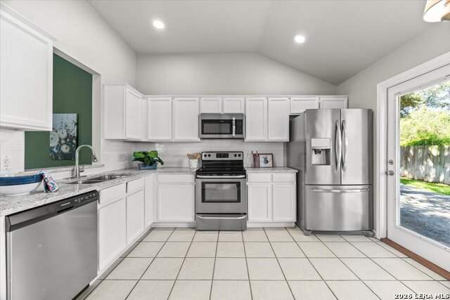 2516 Grove Park Property Photo 15