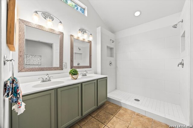 2516 Grove Park Property Photo 21