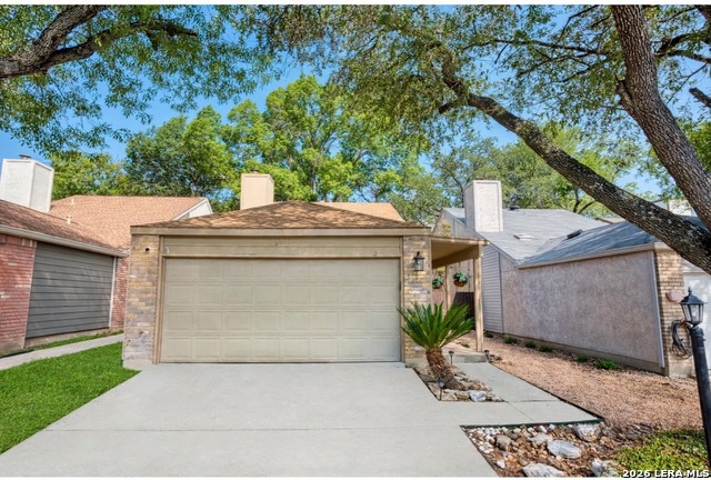 1411 Brook Mdw Property Photo 2