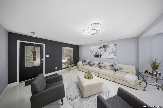 9007 Lilac Hl Property Photo 6