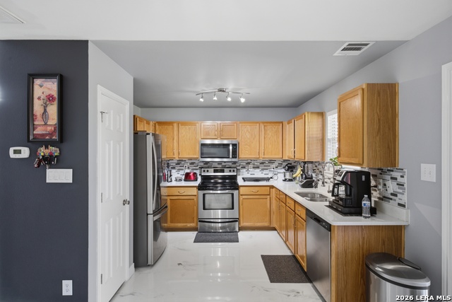 9007 Lilac Hl Property Photo 14