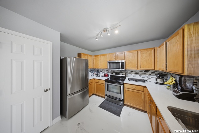 9007 Lilac Hl Property Photo 15
