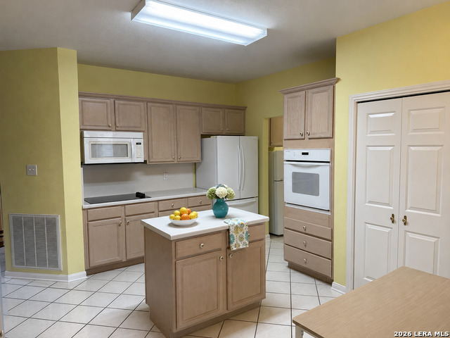 6106 Vance Jackson Rd Property Photo 14