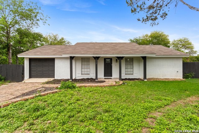 11915 Los Cerros St Property Photo 2