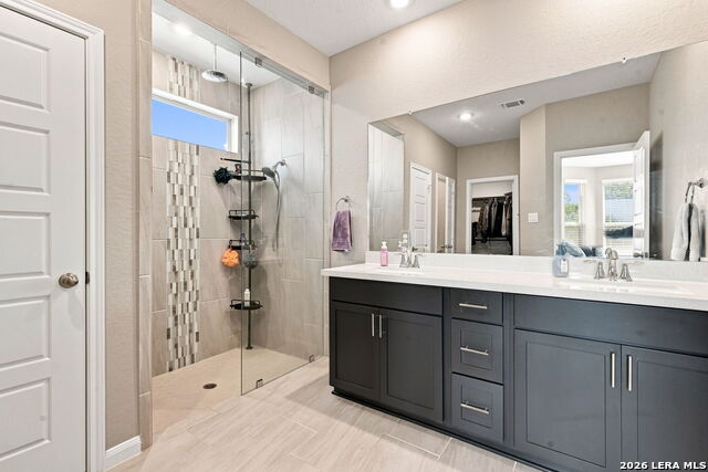 4902 Village Park Property Photo 16