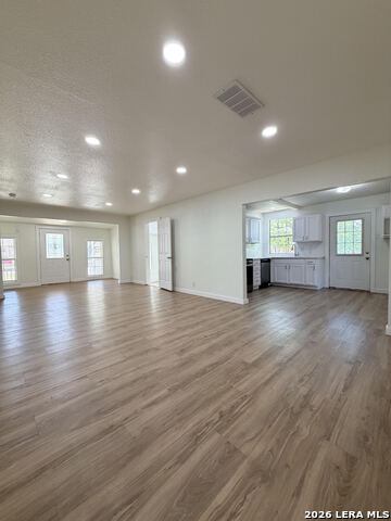 163 Continental Property Photo 5