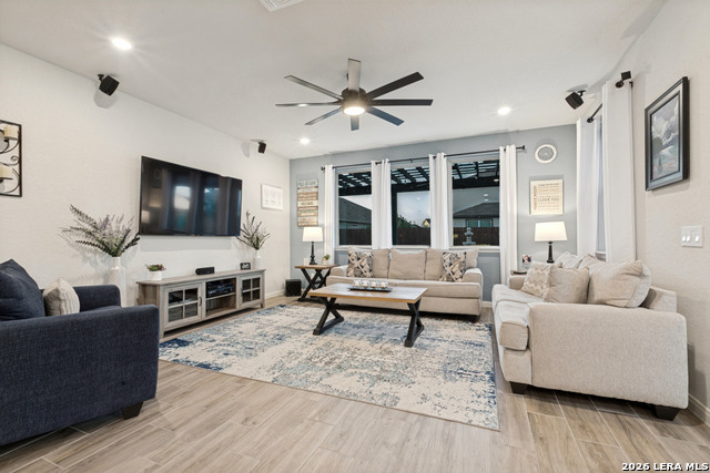 13929 Westbury Fls Property Photo 5