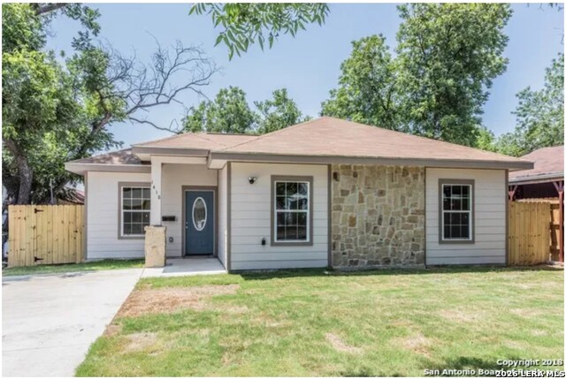 1418 W Hollywood Property Photo 1