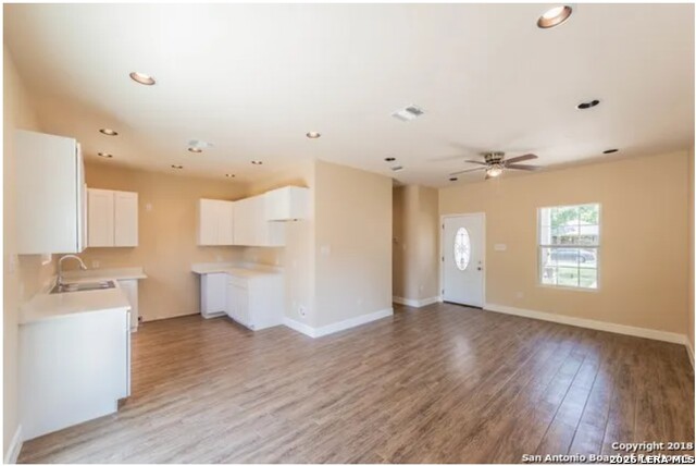 1418 W Hollywood Property Photo 8