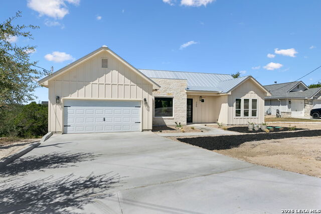 265 Magnolia Mdw Property Photo 3