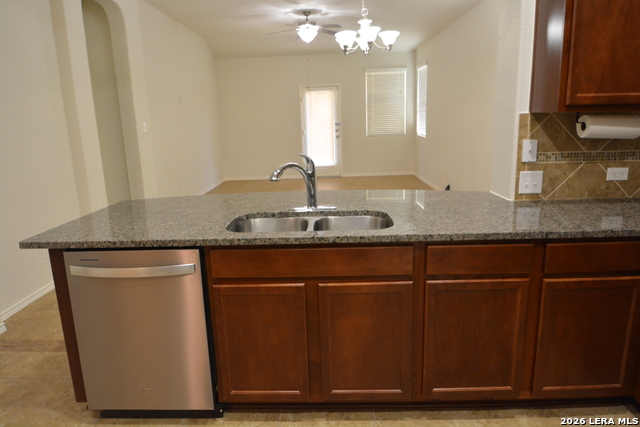 3735 Ox-eye Daisy Property Photo 5