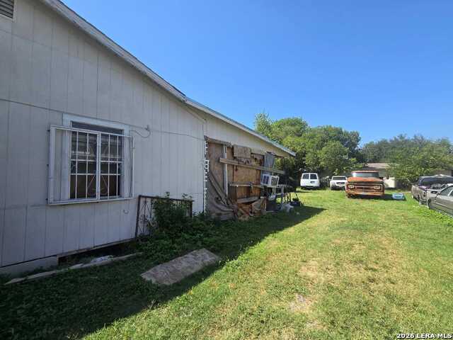 223 Prosperity Dr. Property Photo 3