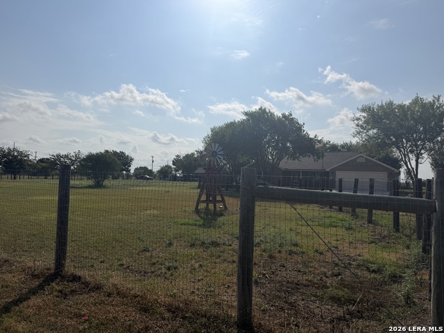 433 W Klein Rd Property Photo 3