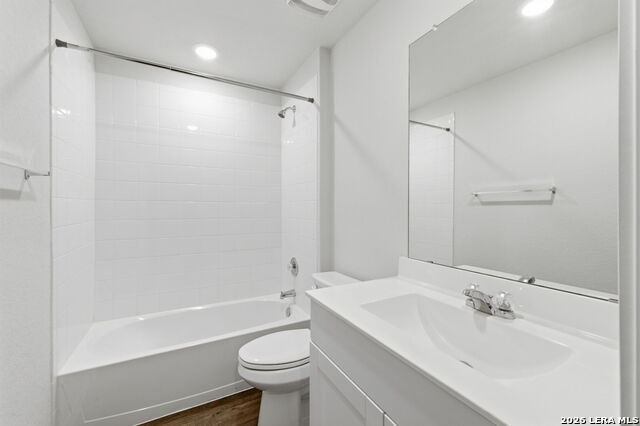 845 Bahia Pl Property Photo 9
